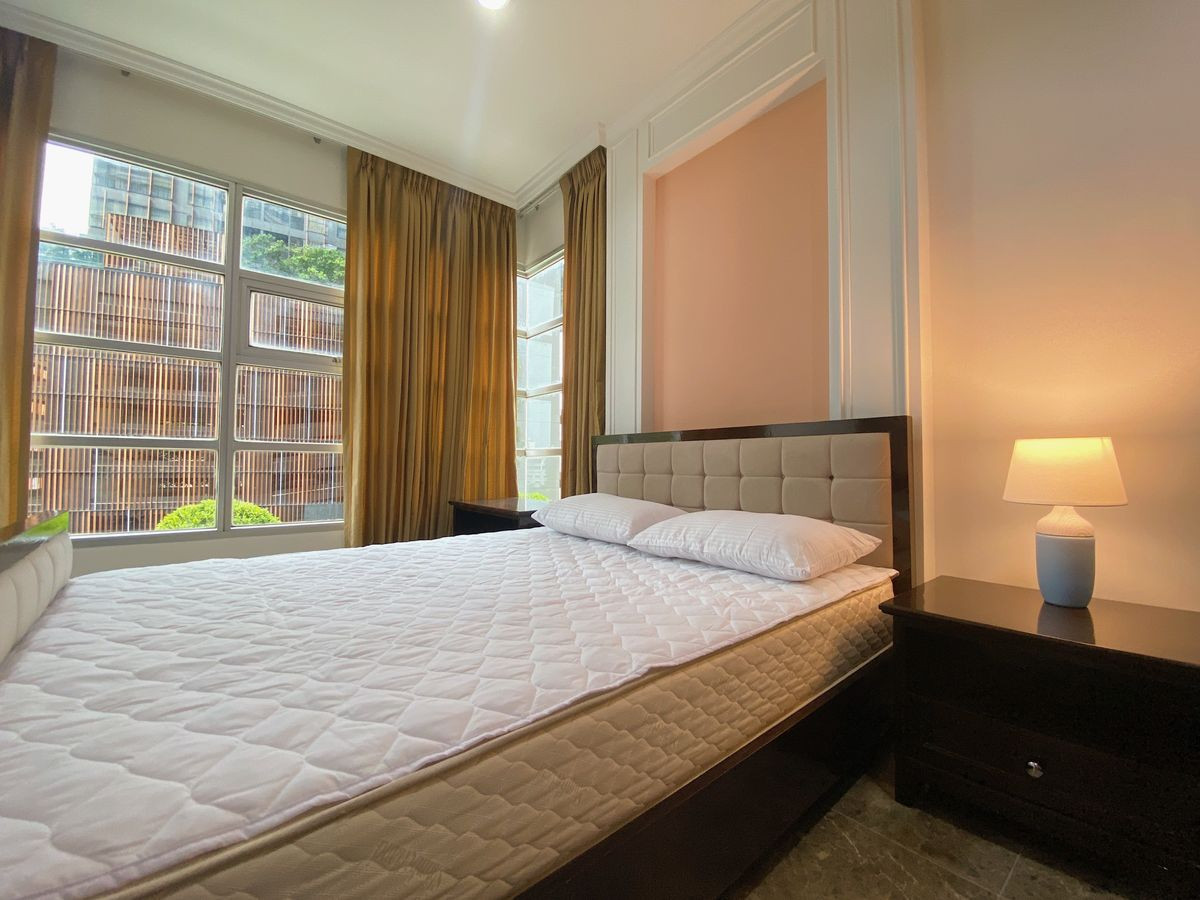 For RentCondoRatchathewi,Phayathai : Baan Klang Krung Siam Pathumwan【𝐑𝐄𝐍𝐓】🔥Warm-toned room with a simple, elegant design. A mature, calm feel, but looks good from every angle.🔥 Contact Line ID: @hacondo