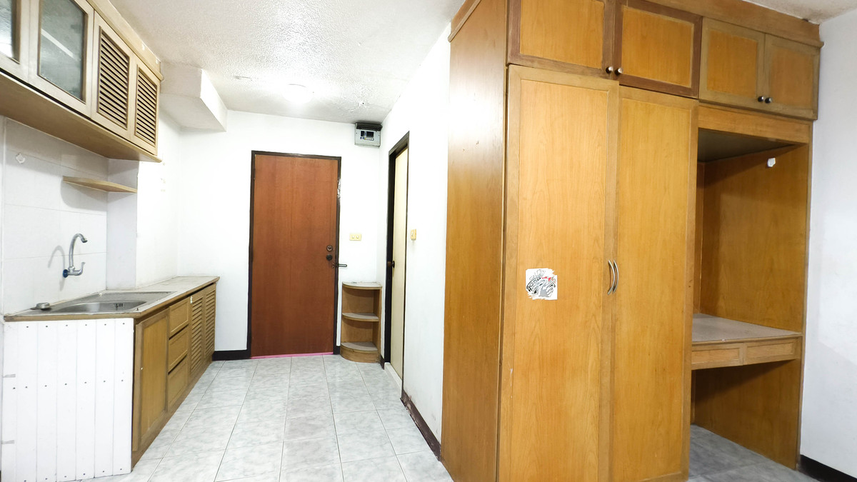 For SaleCondoLadkrabang, Suwannaphum Airport : Sale condo for under a million, Thongpracha condo town 3,near skytrain