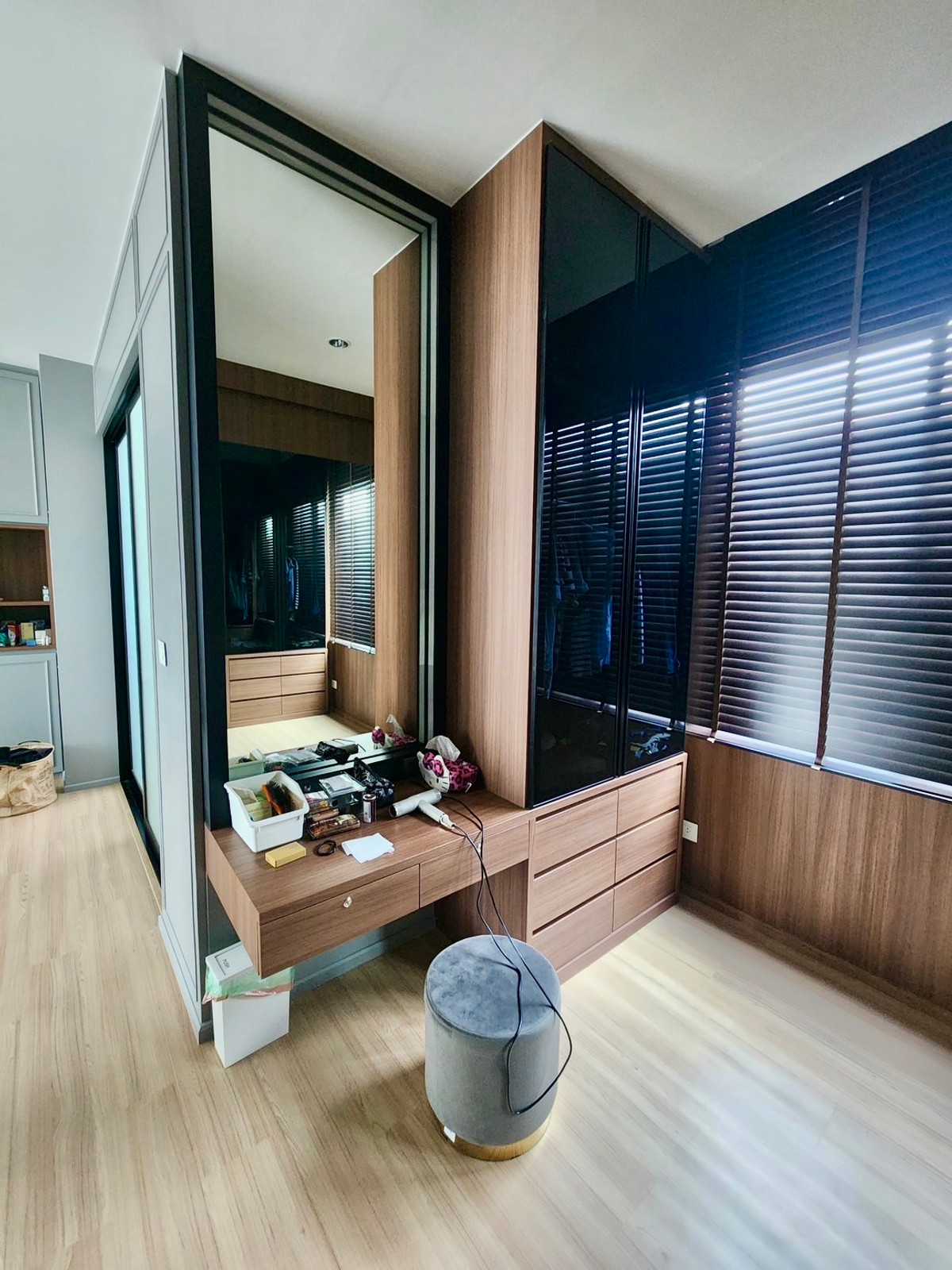 For SaleTownhomePattanakan, Srinakarin : For Sale: Luxury 4-Storey Townhome at Nirvana Define | Type C | Owner-Occupied | Fully Built-in | Excellent Condition | Priced at Original Cost