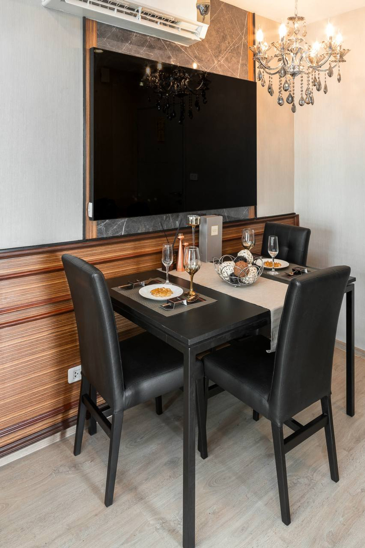 For SaleCondoThaphra, Talat Phlu, Wutthakat : Ideo Wutthakat【𝐒𝐄𝐋𝐋 & 𝐑𝐄𝐍𝐓】🔥Luxury condo with premium furniture, simple yet elegant, without the need for a lot of decoration🔥 Contact Line ID: @hacondo