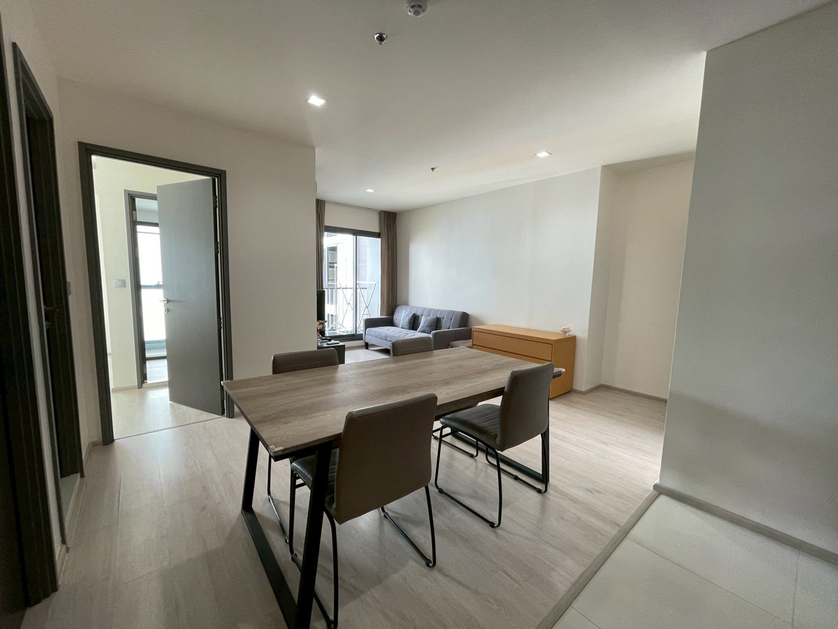 For RentCondoRatchathewi,Phayathai : For rent, 2 bedrooms, 2 bathrooms, special price, Rhythm Rangnam, Condo Rhythm Rangnam, ready to move in.