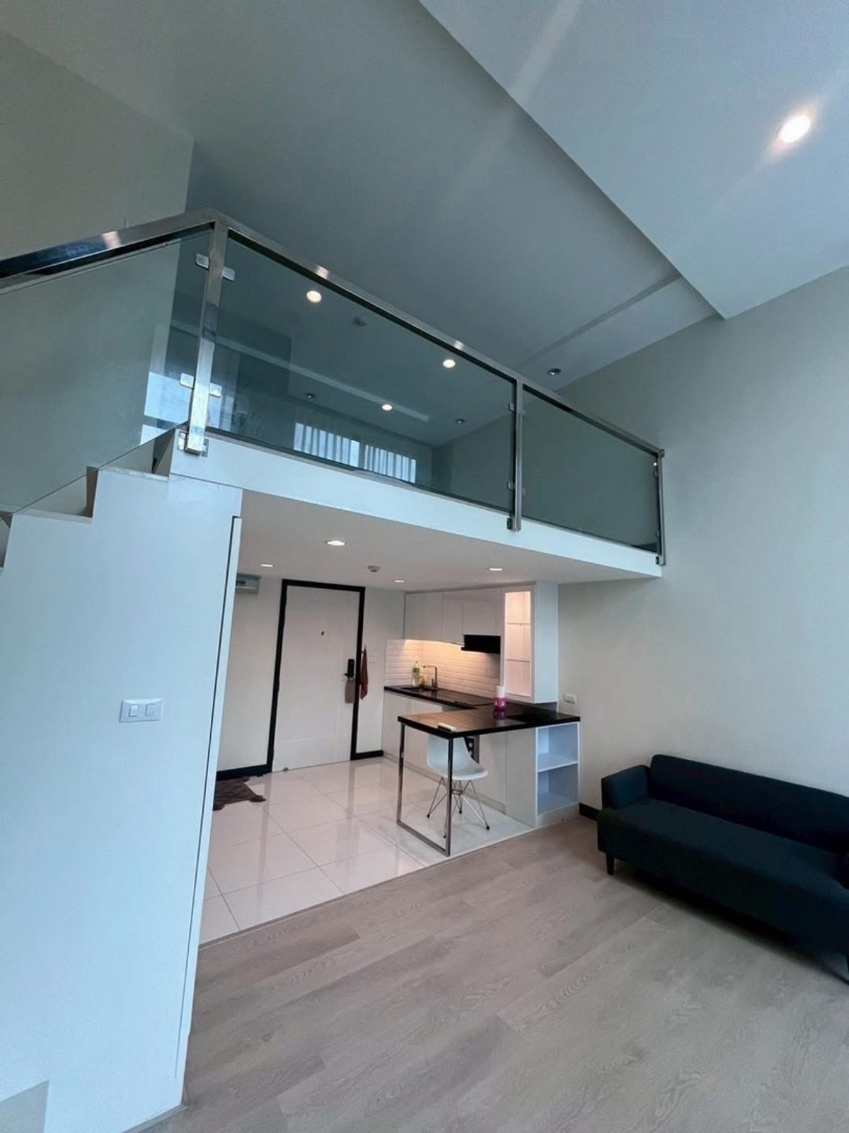 For RentCondoOnnut, Udomsuk : For urgent rent, 2-story condo, beautiful room, Thames Residence.