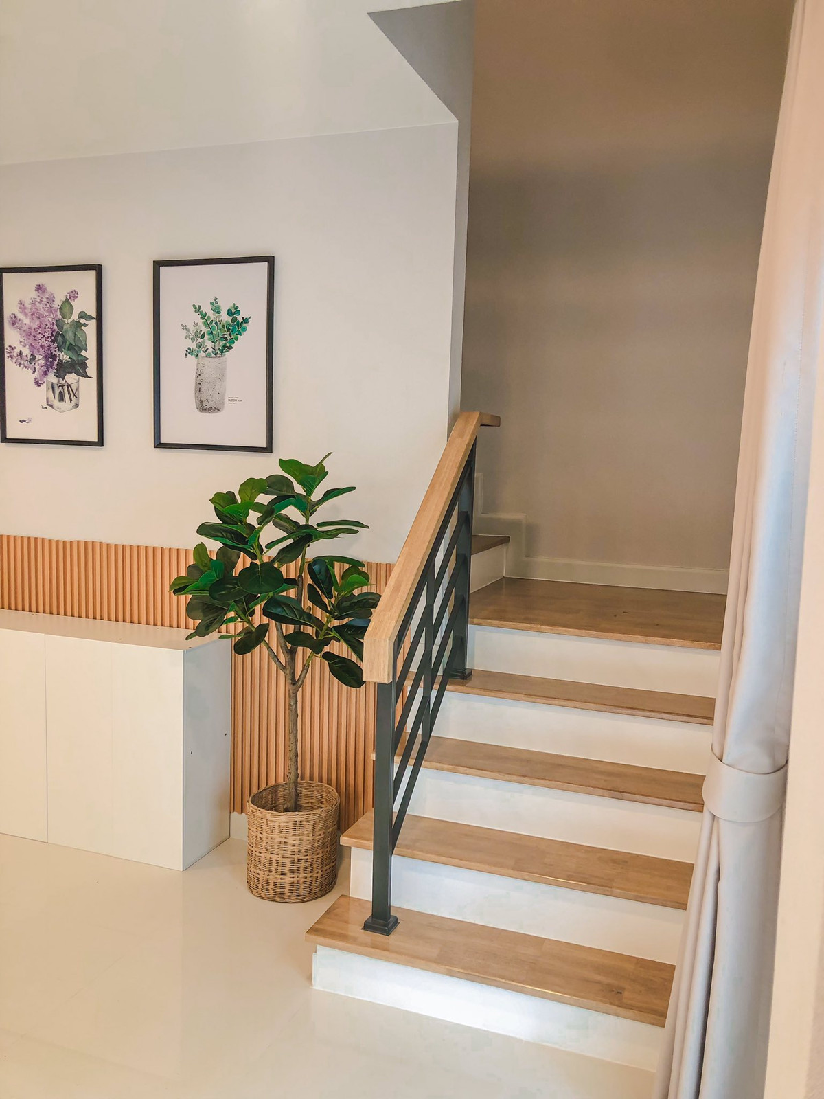 For RentHouseBangna, Bearing, Lasalle : 🏷️ [For Rent] Centro Bangna Phase 2 | 4BR 4BA | 235 sq.m | Near Mega Bangna | 115,000 THB | Ref: T2105 | LINE: @323gqmho | Tel: 064-831-5424