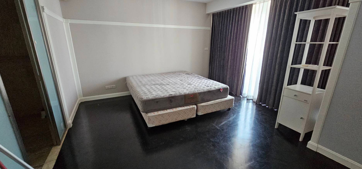 ให้เช่าคอนโดวิทยุ ชิดลม หลังสวน : Condo BTS CHIDLOM Urbana langsuan 145sq,m 2 beds, 3 baths