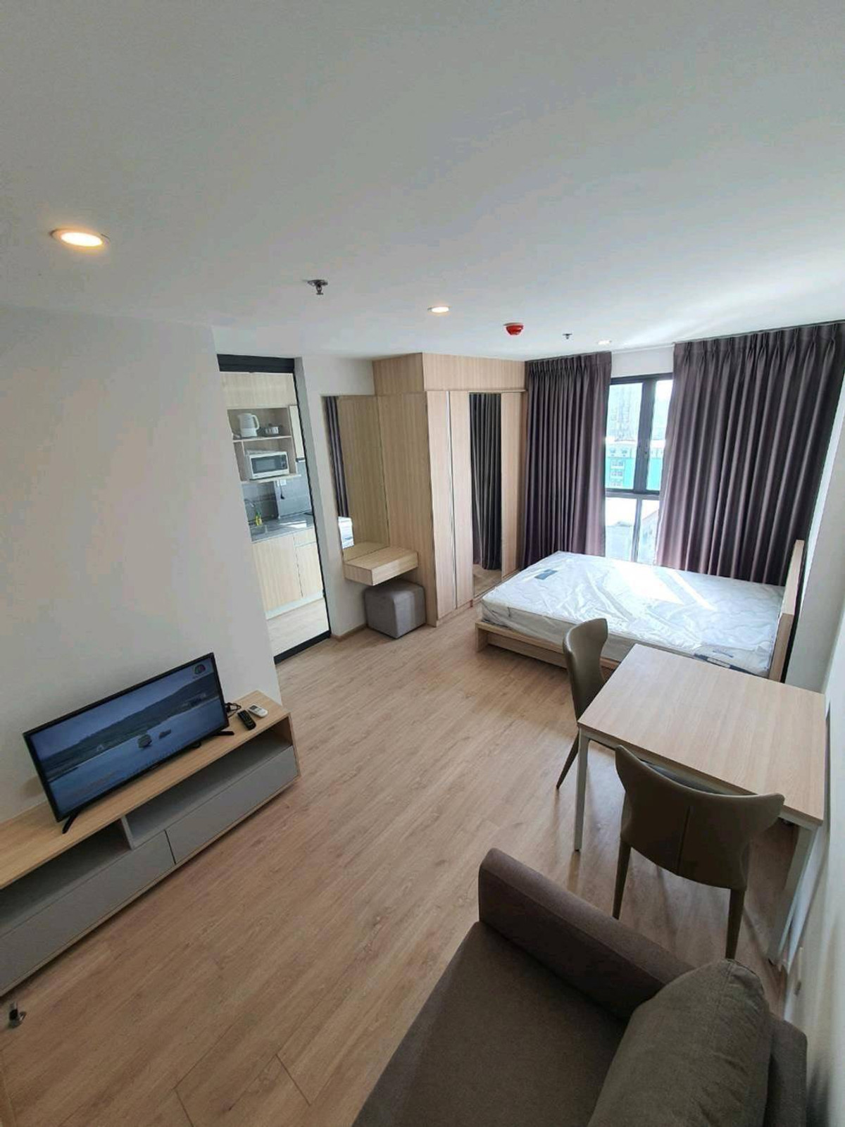 For RentCondoBangna, Bearing, Lasalle : Condo for rent: IDEO O2 ((Bangna Station)) MK-02 line @livingbkk