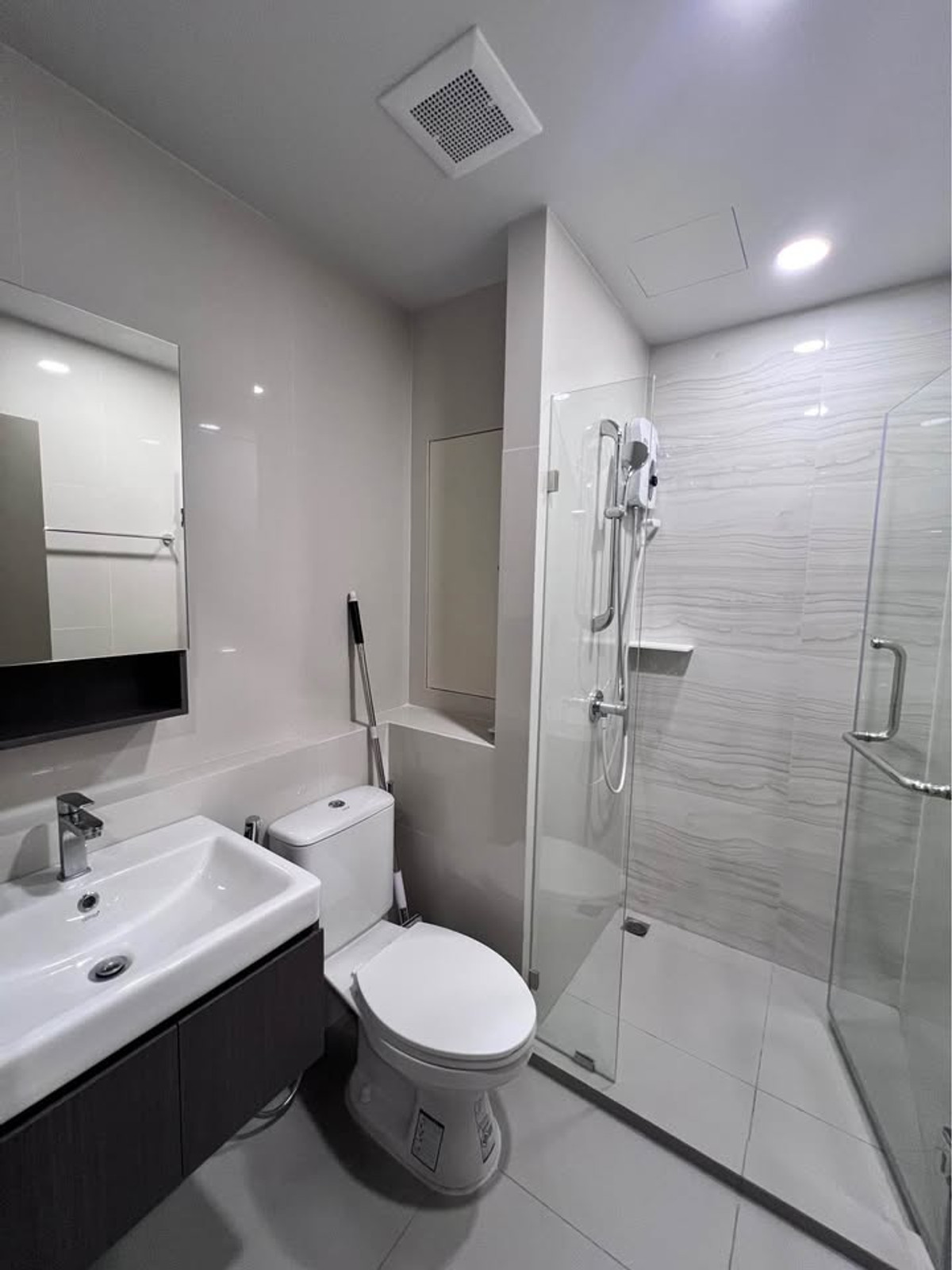 For RentCondoOnnut, Udomsuk : PFD-07538 Condo for Rent:  Aspire Onnut Station  Schedule a viewing ■ Line: @propertyfinder		