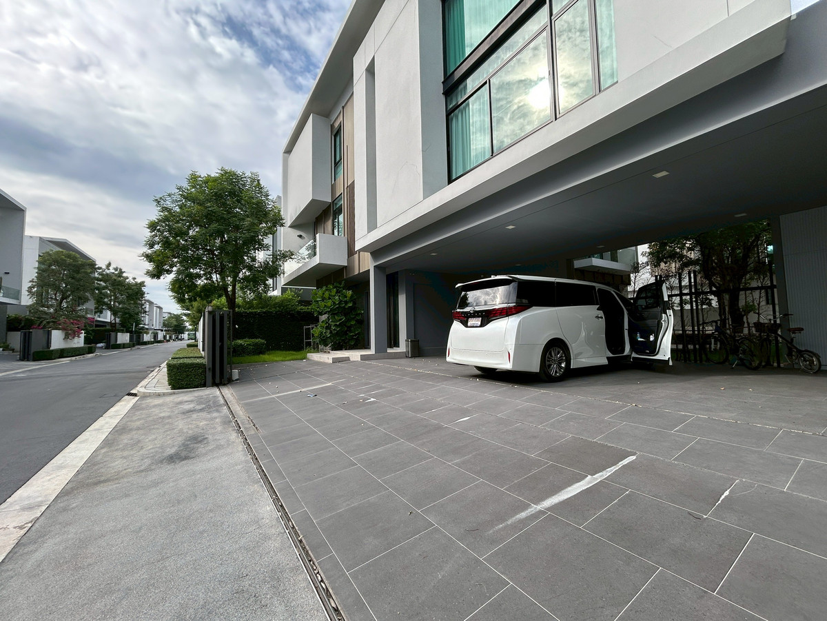 For RentHousePattanakan, Srinakarin : For rent, luxury house Nantawan Rama 9 - Srinakarin.