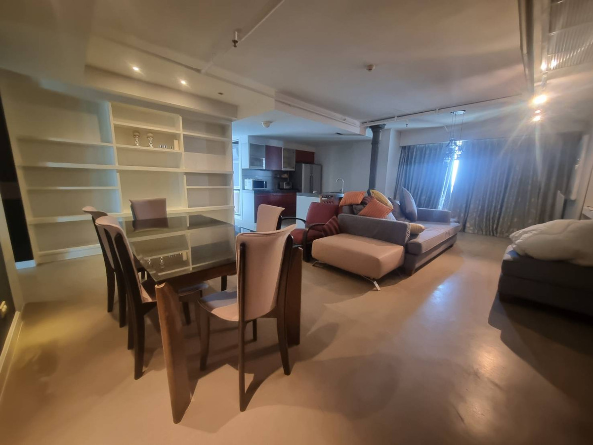 ให้เช่าคอนโดวิทยุ ชิดลม หลังสวน : Condo BTS CHIDLOM Urbana langsuan 145sq,m 2 beds, 3 baths