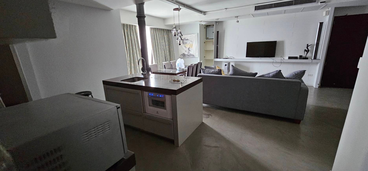 ให้เช่าคอนโดวิทยุ ชิดลม หลังสวน : Condo BTS CHIDLOM Urbana langsuan 145sq,m 2 beds, 3 baths