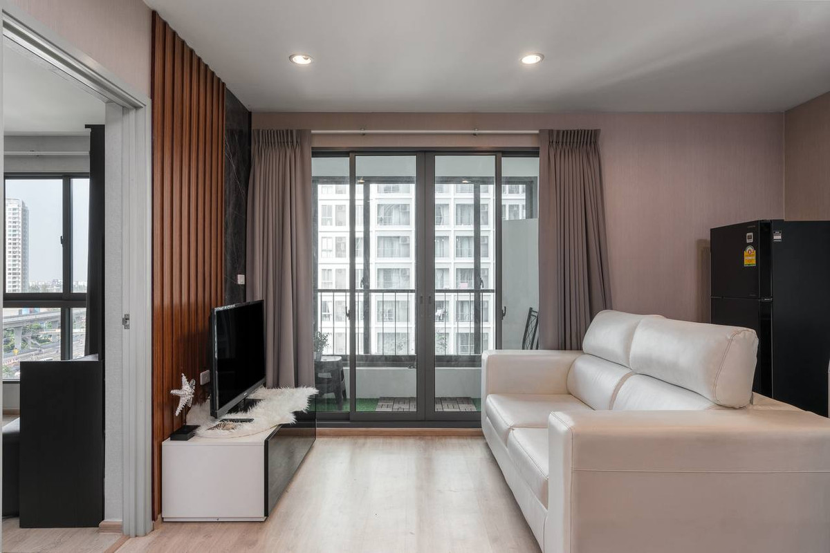 For SaleCondoThaphra, Talat Phlu, Wutthakat : Ideo Wutthakat【𝐒𝐄𝐋𝐋 & 𝐑𝐄𝐍𝐓】🔥Luxury condo with premium furniture, simple yet elegant, without the need for a lot of decoration🔥 Contact Line ID: @hacondo