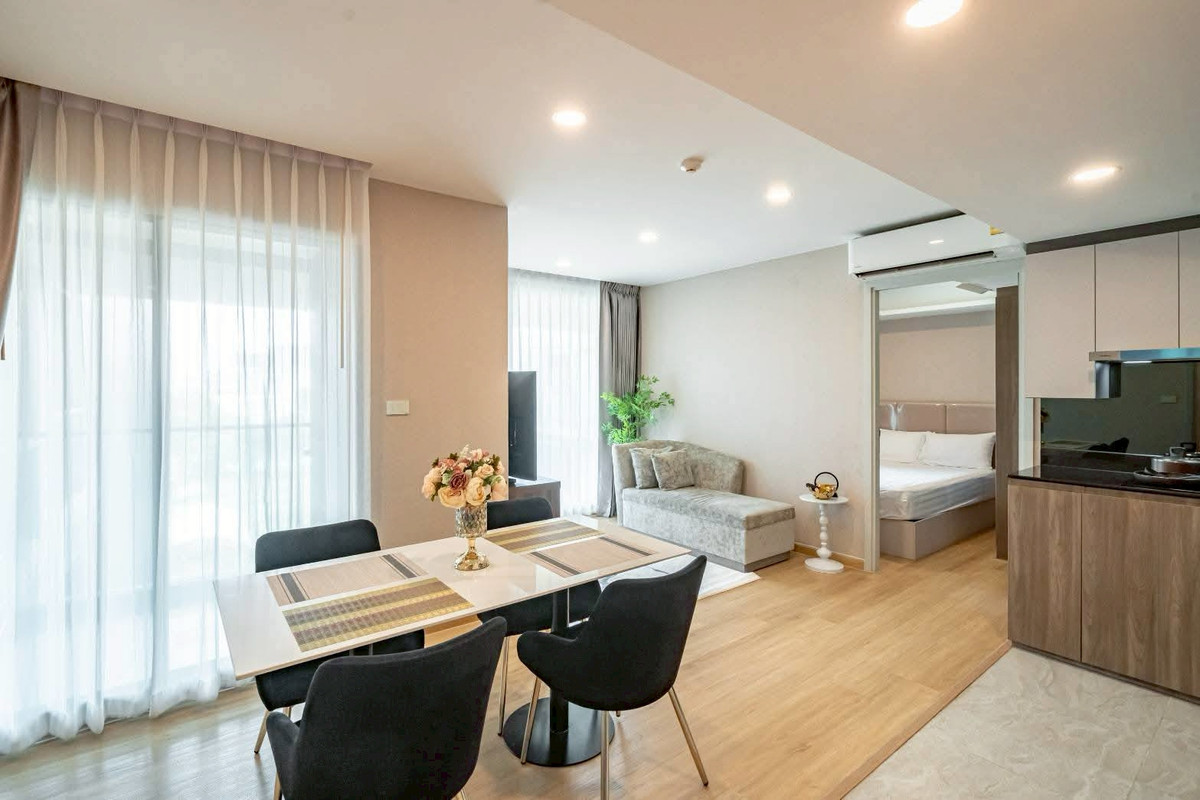 For RentCondoRama9, Petchburi, RCA : lloyd Soonvijai-thonglor This room is sent directly to the customer. Promptly served. Beautiful room, fully decorated, ready to move in.