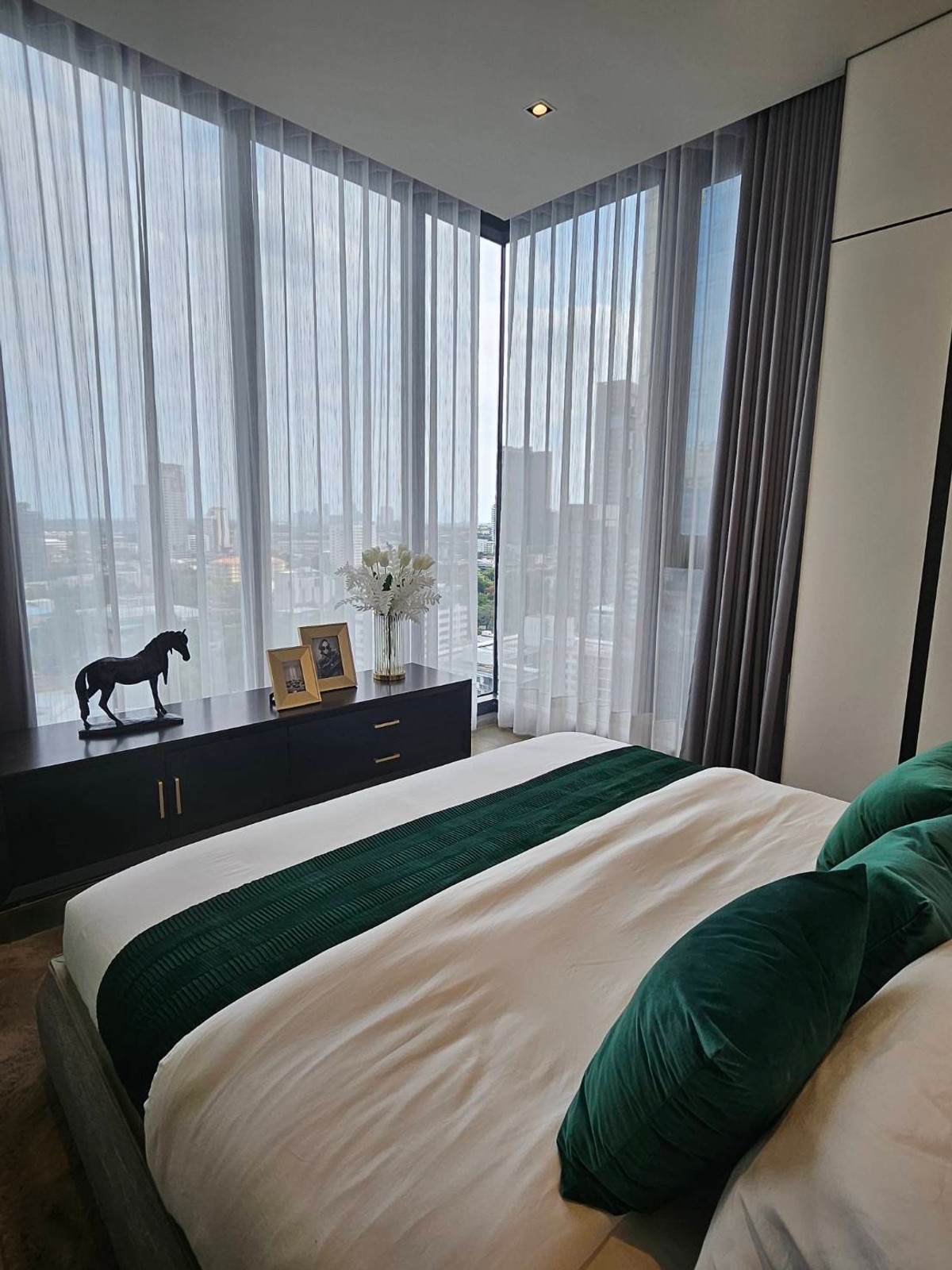 For RentCondoSukhumvit, Asoke, Thonglor : Available Hyde heritage thonglor luxury condominium 2 bedroom 2 bathroom