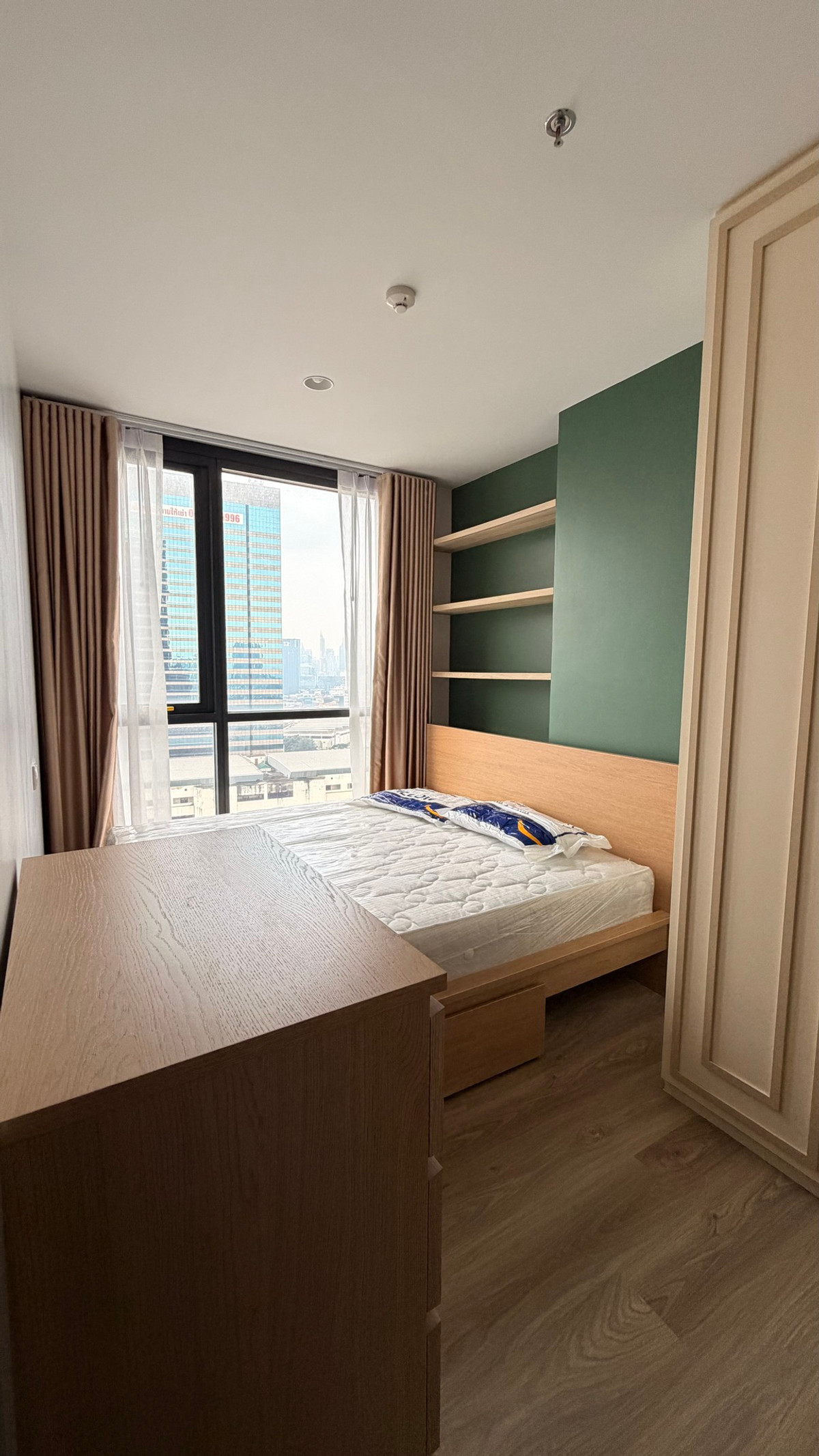 ให้เช่าคอนโดสุขุมวิท อโศก ทองหล่อ : 🏷️ [For Rent] Oka Haus Sukhumvit 36 | 1BR 34.75 sq.m | 24th Floor | 21,000 THB | Ref: T2093 | LINE: @323gqmho | Tel: 064-831-5424