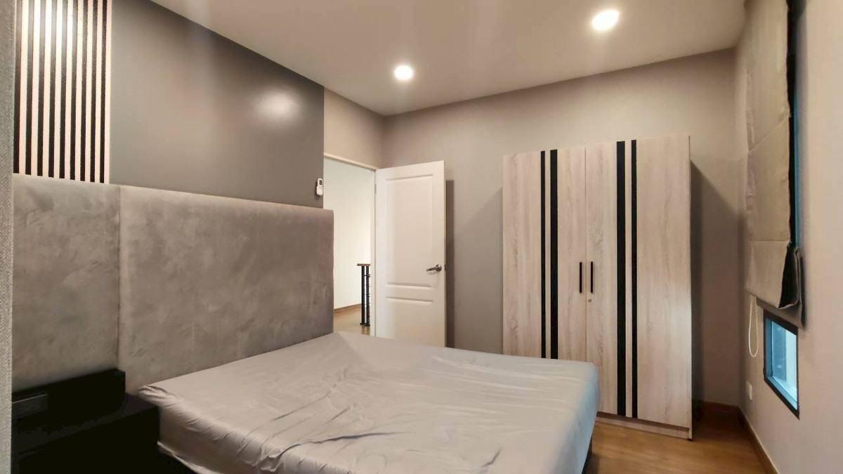 For RentHouseRathburana, Suksawat : 🏡✨ Luxury house for rent, CENTRO Rama 2 - Phutthabucha project, 2-story detached house • Fully Furnished • Ready to move in immediately, 4 bedrooms | 5 bathrooms | 3 parking spaces.