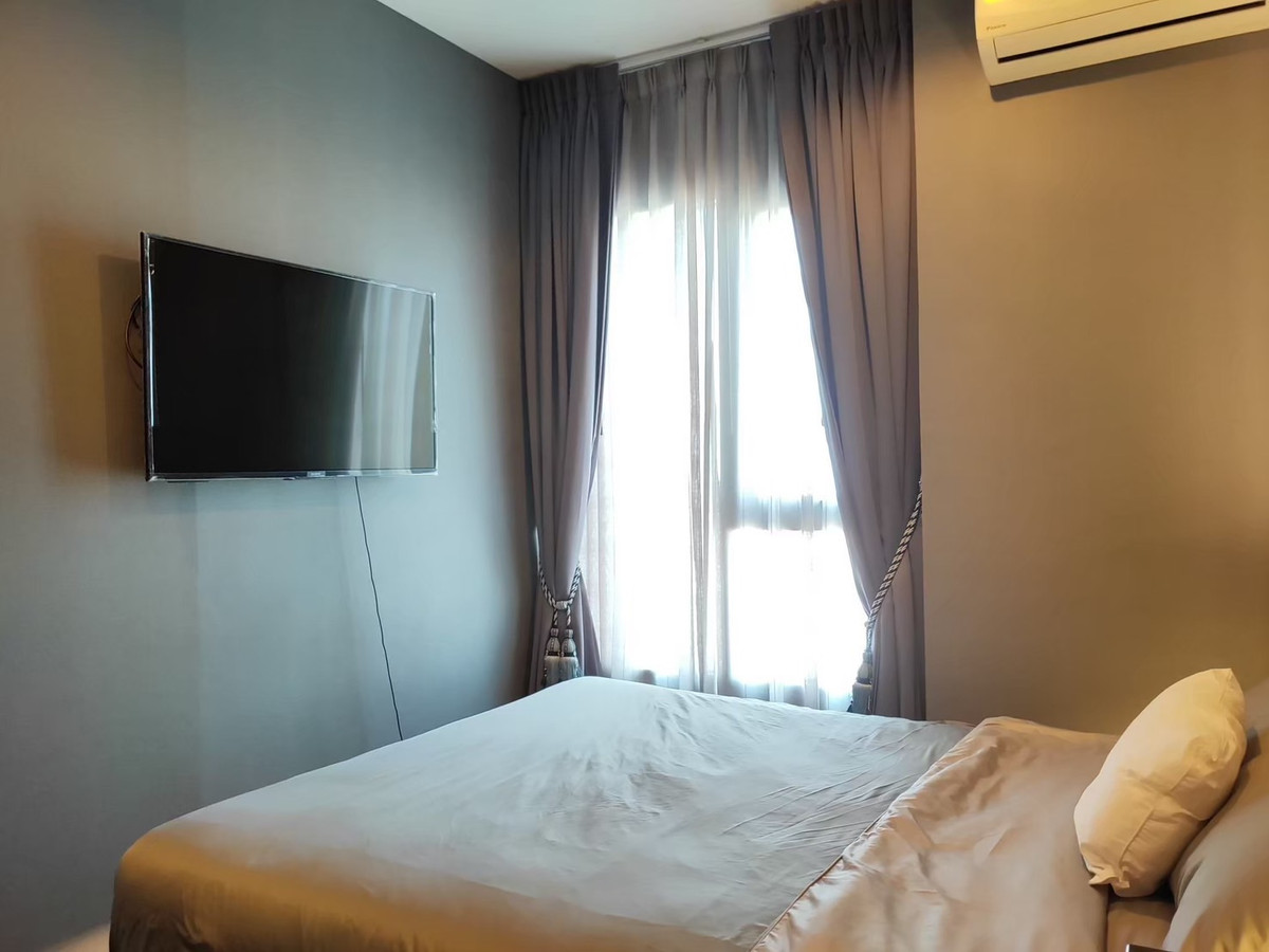 For RentCondoSukhumvit, Asoke, Thonglor : 🏷️ [For Rent] C Ekkamai Condo | 1BR 30 sq.m | 28th Floor | 18,000 THB | Near BTS Ekkamai | Ref: T2104 | LINE: @323gqmho | Tel: 064-831-5424