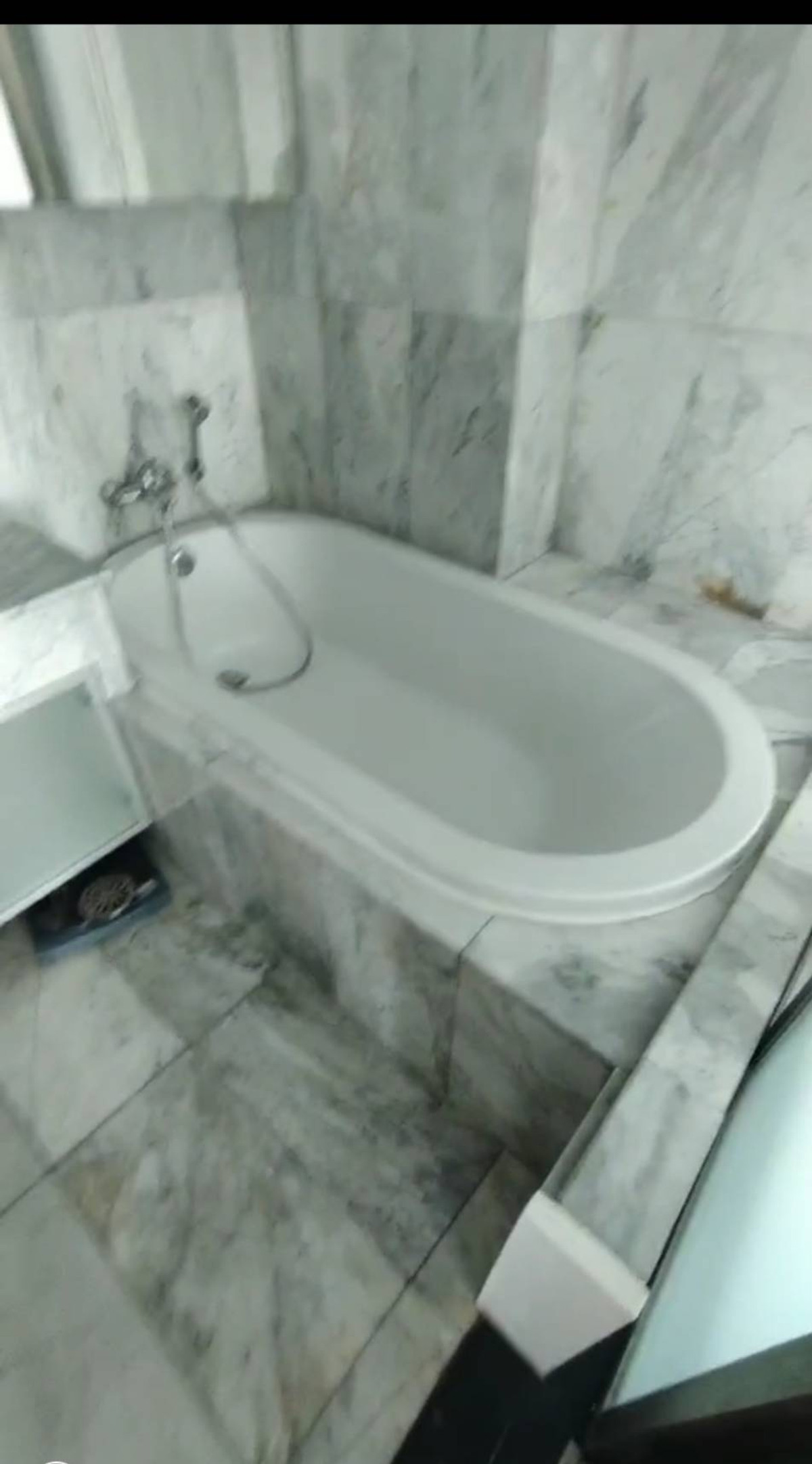 ให้เช่าคอนโดวิทยุ ชิดลม หลังสวน : Condo BTS CHIDLOM Urbana langsuan 145sq,m 2 beds, 3 baths