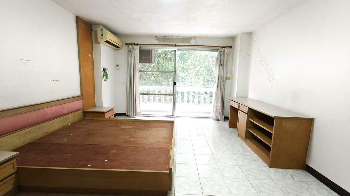 For SaleCondoLadkrabang, Suwannaphum Airport : Sale condo for under a million, Thongpracha condo town 3,near skytrain