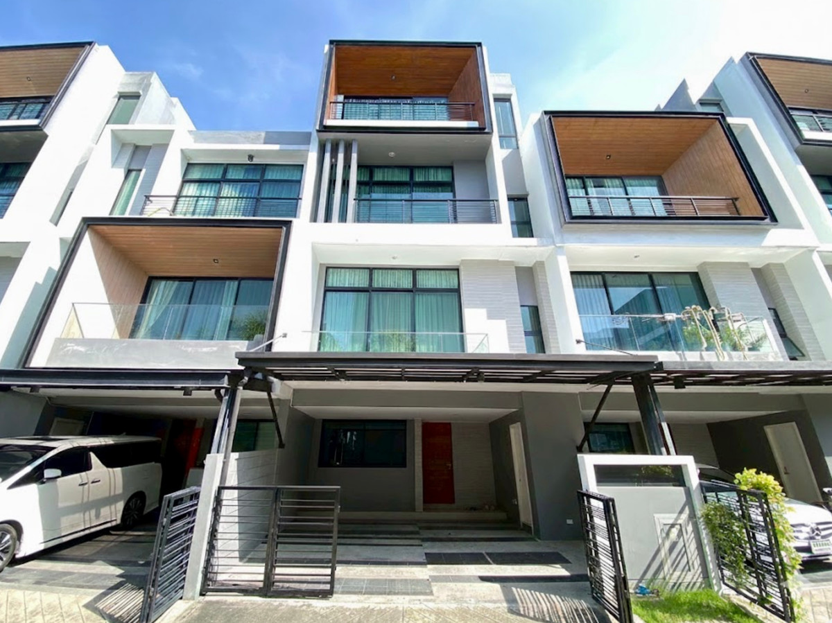 For SaleTownhomePattanakan, Srinakarin : For Sale: Luxury 4-Storey Townhome at Nirvana Define | Type C | Owner-Occupied | Fully Built-in | Excellent Condition | Priced at Original Cost