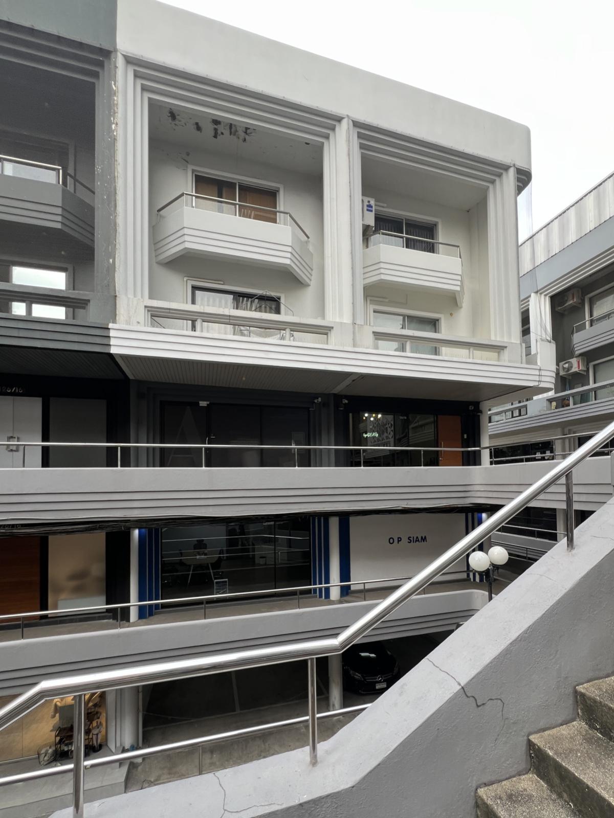 For SaleOfficePattaya, Bangsaen, Chonburi : For Sale Office , Park Avenue , corner unit , newly renovated , Nong Prue , Bang Lamung , Chon Buri , CX-138355