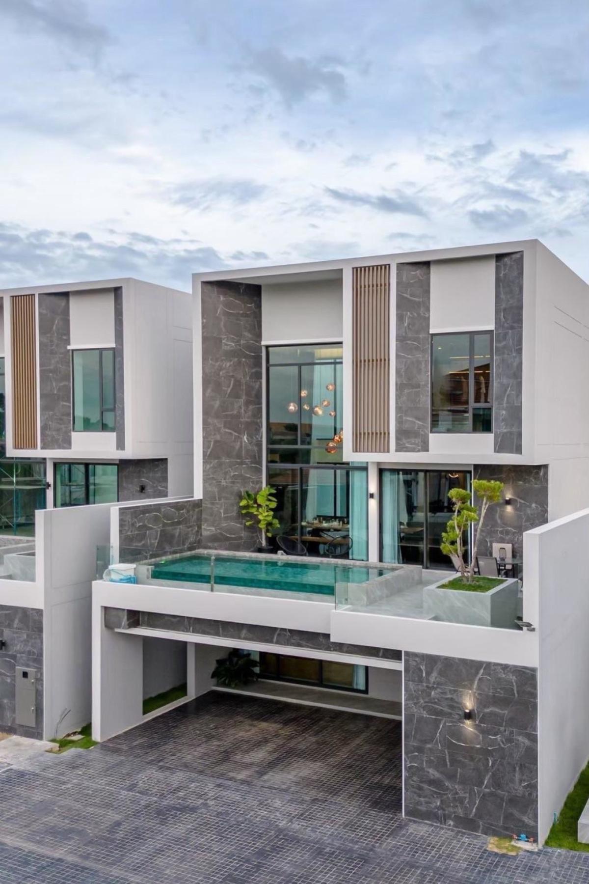 ขายบ้านนวมินทร์ รามอินทรา : ขายบ้าน  ไฮบิวรี่ วัชรพล - รามอินทรา รีโนเวทใหม่ ท่าแร้ง เขต บางเขน กรุงเทพ CX-138127