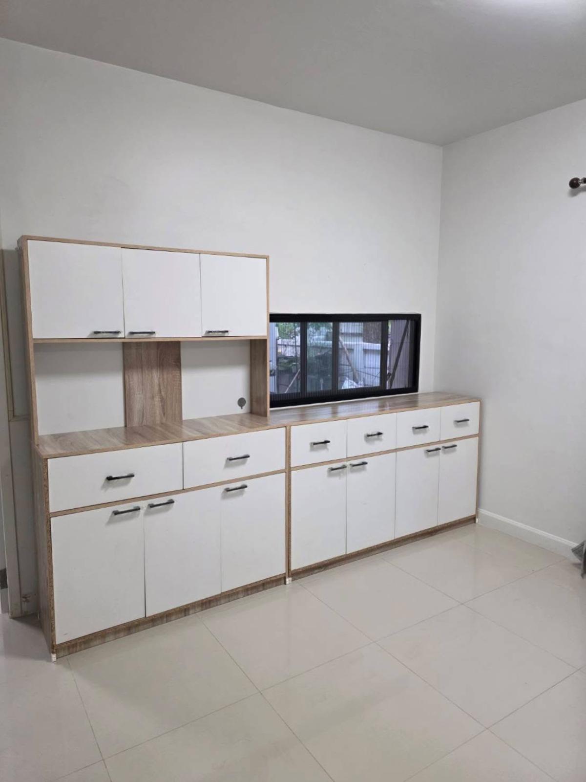 For SaleTownhomeKaset Nawamin,Ladplakao : For Sale Townhome, Soi 8, Lat Pla Khao Road , river view , newly renovated , Chorakhe Bua , Lat Phrao , Bangkok , CX-137968