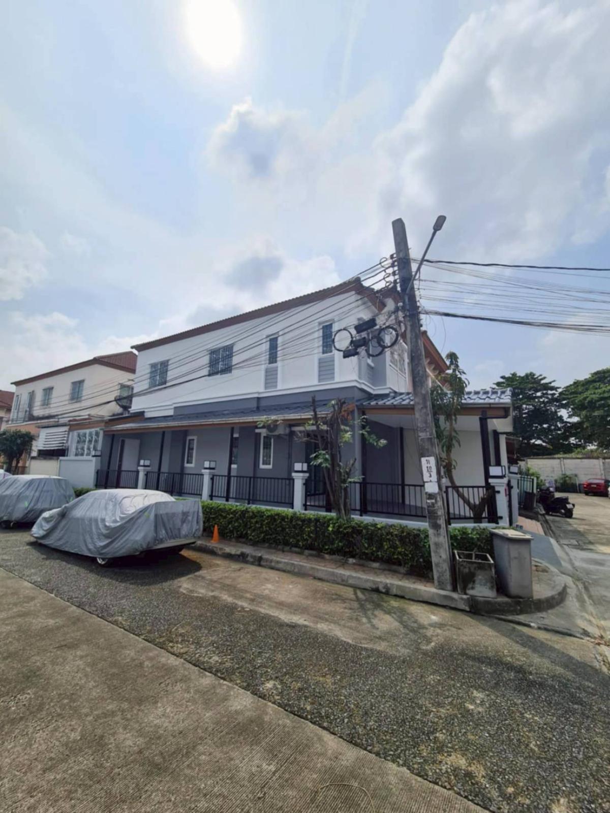 For SaleTownhomeBang kae, Phetkasem : For Sale Townhouse/Townhome  , Prinyaluck Wongwaen - Sathorn , corner unit , newly renovated , MRT-Lak Song , Bang Khae , Bang Khae , Bangkok , CX-137963