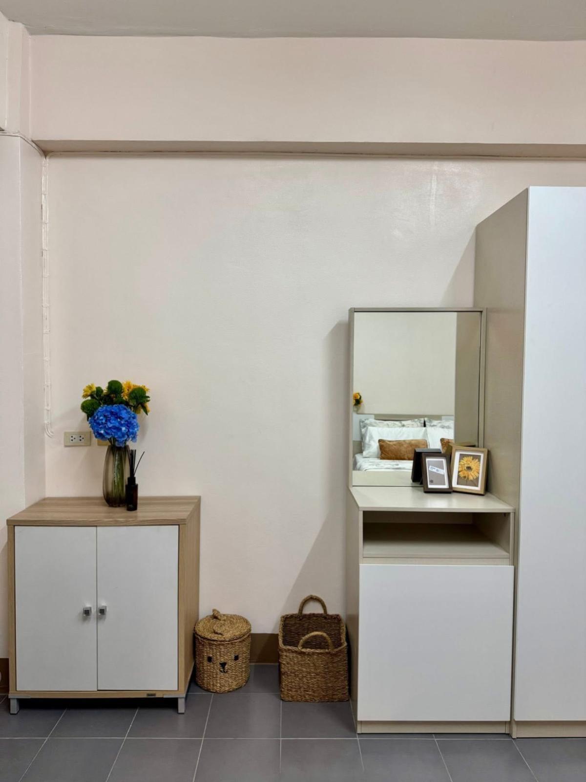 ขายทาวน์โฮมปิ่นเกล้า จรัญสนิทวงศ์ : ขาย บ้าน 3 ชั้น มีดาดฟ้า ซ.จรัญสนิทวงศ์ 45 แยก 3 แขวงอรุณอมรินทร์ CX-137185