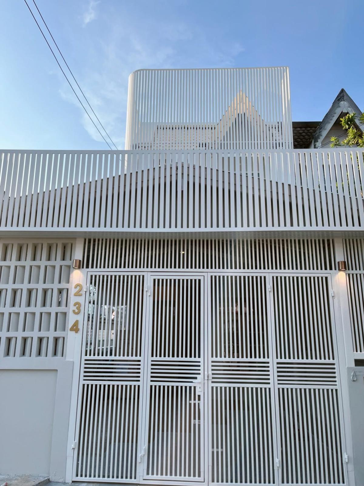 ขายทาวน์โฮมลาดพร้าว101 แฮปปี้แลนด์ : ขายทาวน์เฮ้าส์ บ้านอยู่เจริญ ลาดพร้าว 101 รีโนเวทใหม่ หัวหมาก เขต บางกะปิ กรุงเทพ CX-136559