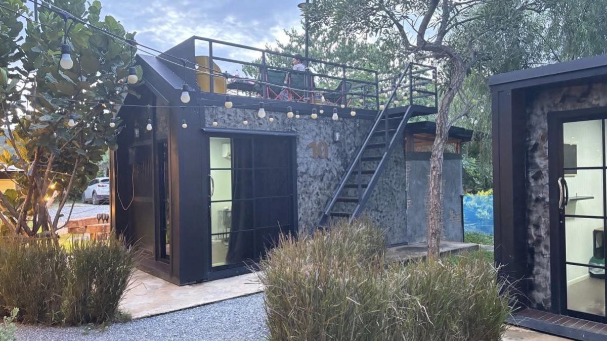 For SaleHotel&Apartment BusinessSuphan Buri : Let see Stars Resort Business for Sale - Ready for immediate takeover  CX-137800