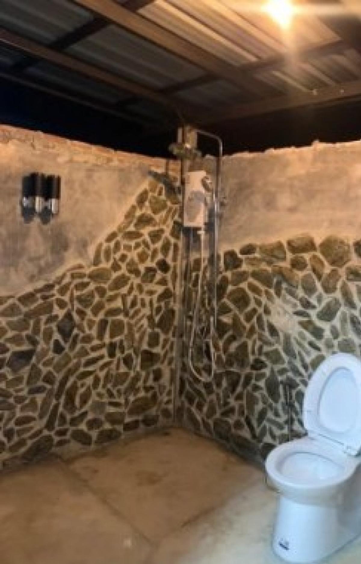 For SaleHotel&Apartment BusinessSuphan Buri : Let see Stars Resort Business for Sale - Ready for immediate takeover  CX-137800