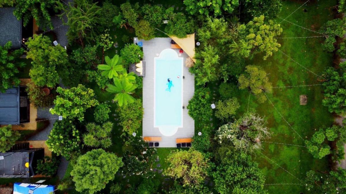 For SaleHotel&Apartment BusinessSuphan Buri : Let see Stars Resort Business for Sale - Ready for immediate takeover  CX-137800