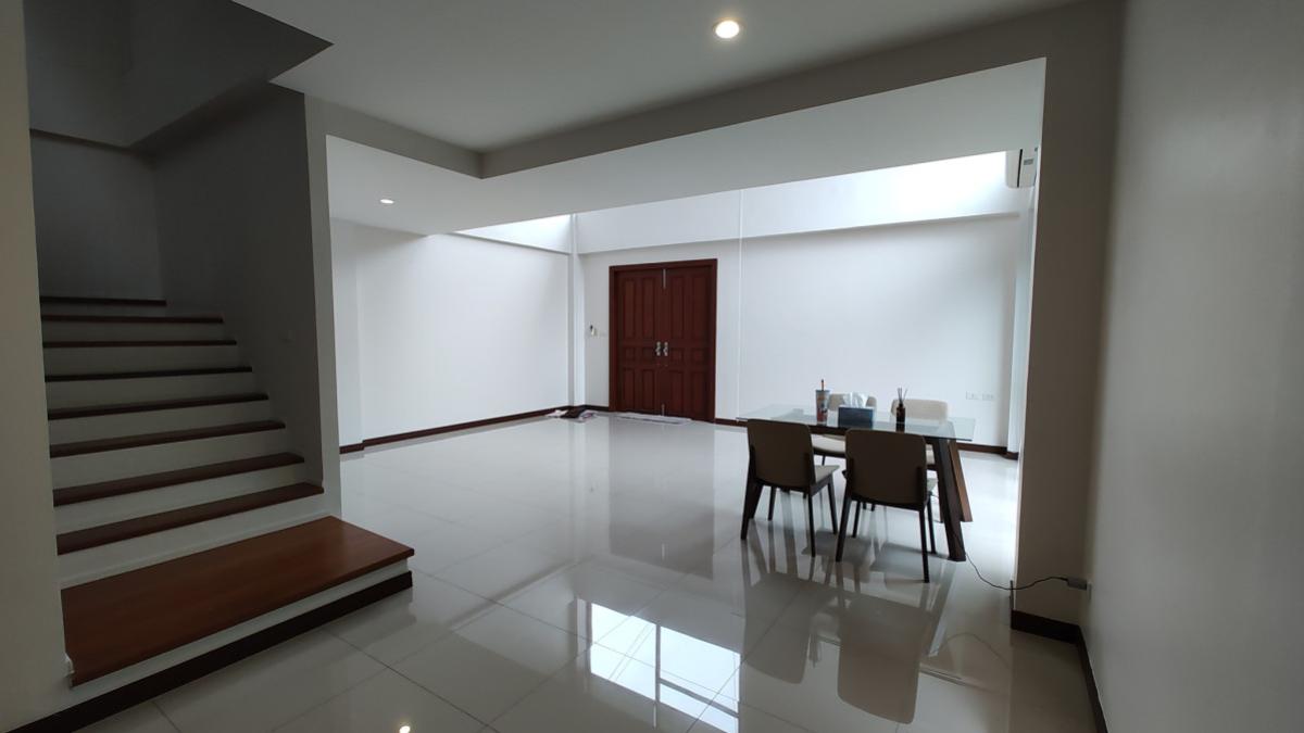 For SaleTownhomeLadprao, Central Ladprao : For sale Luxury large townhome near Ratchada–Lat Phrao intersection , Chomphon , Chatuchak , Bangkok , CX-137816