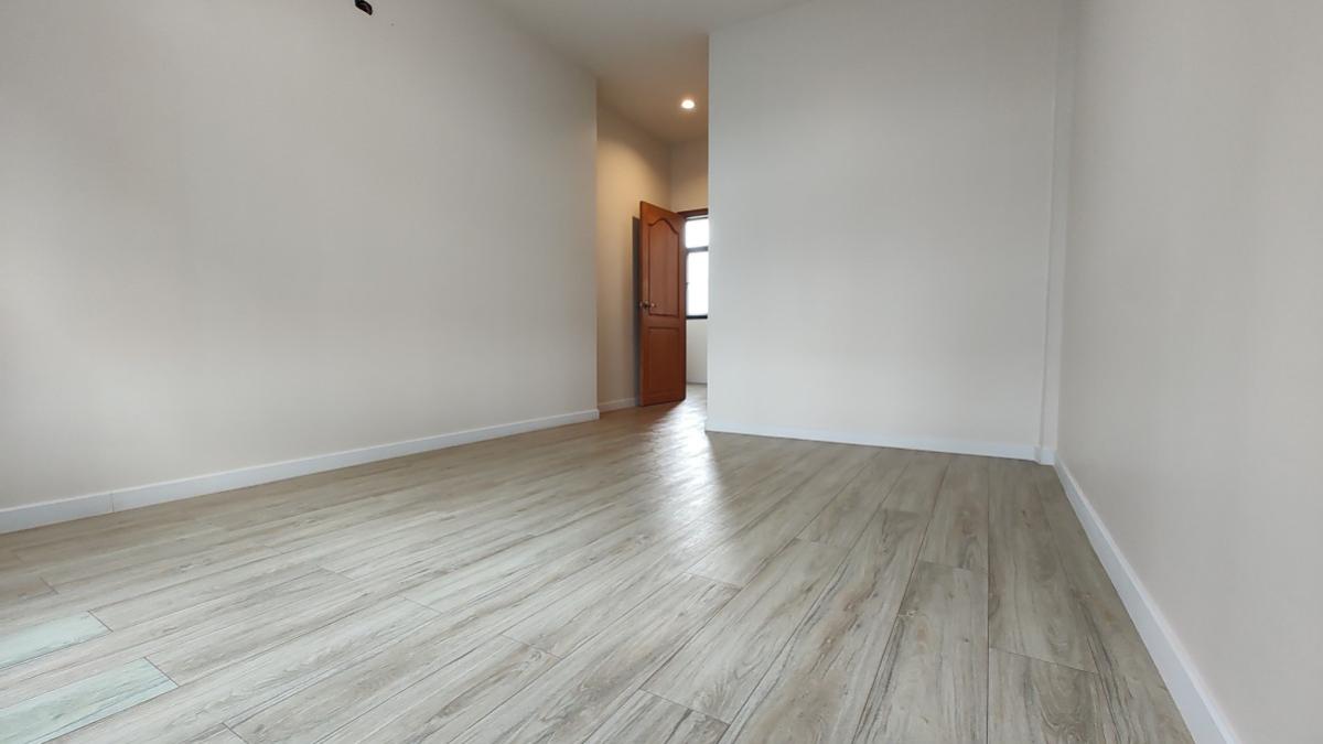 For SaleTownhomeLadprao, Central Ladprao : For sale Luxury large townhome near Ratchada–Lat Phrao intersection , Chomphon , Chatuchak , Bangkok , CX-137816