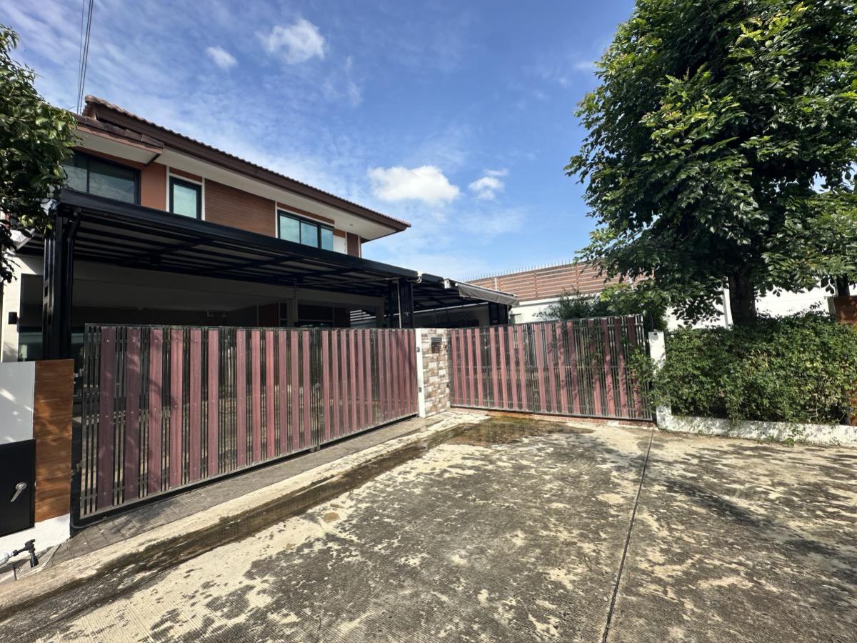 For SaleHousePathum Thani,Rangsit, Thammasat : For Sale House , Thanyaphirom Grand Ville Khlong 7 , corner unit , Lam Phak Kut , Thanyaburi , Pathum Thani , CX-136997
