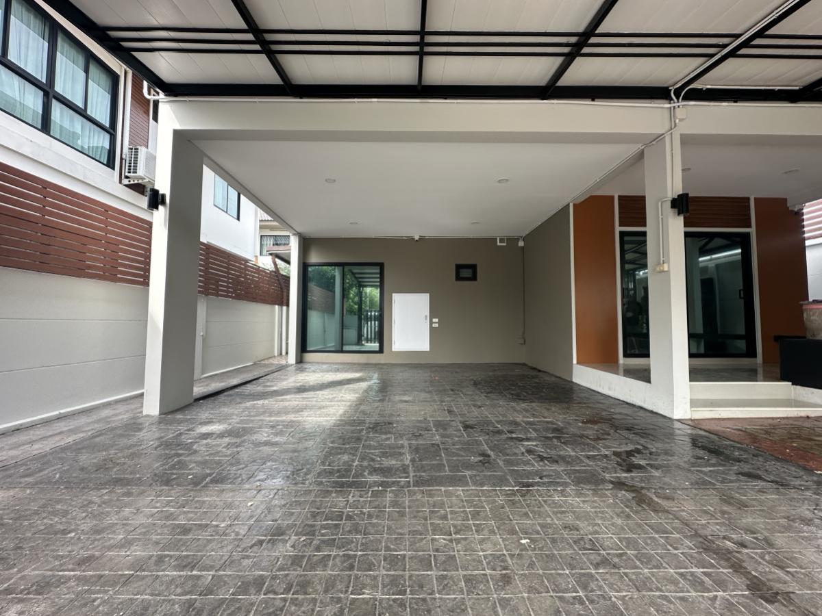 For SaleHousePathum Thani,Rangsit, Thammasat : For Sale House , Thanyaphirom Grand Ville Khlong 7 , corner unit , Lam Phak Kut , Thanyaburi , Pathum Thani , CX-136997