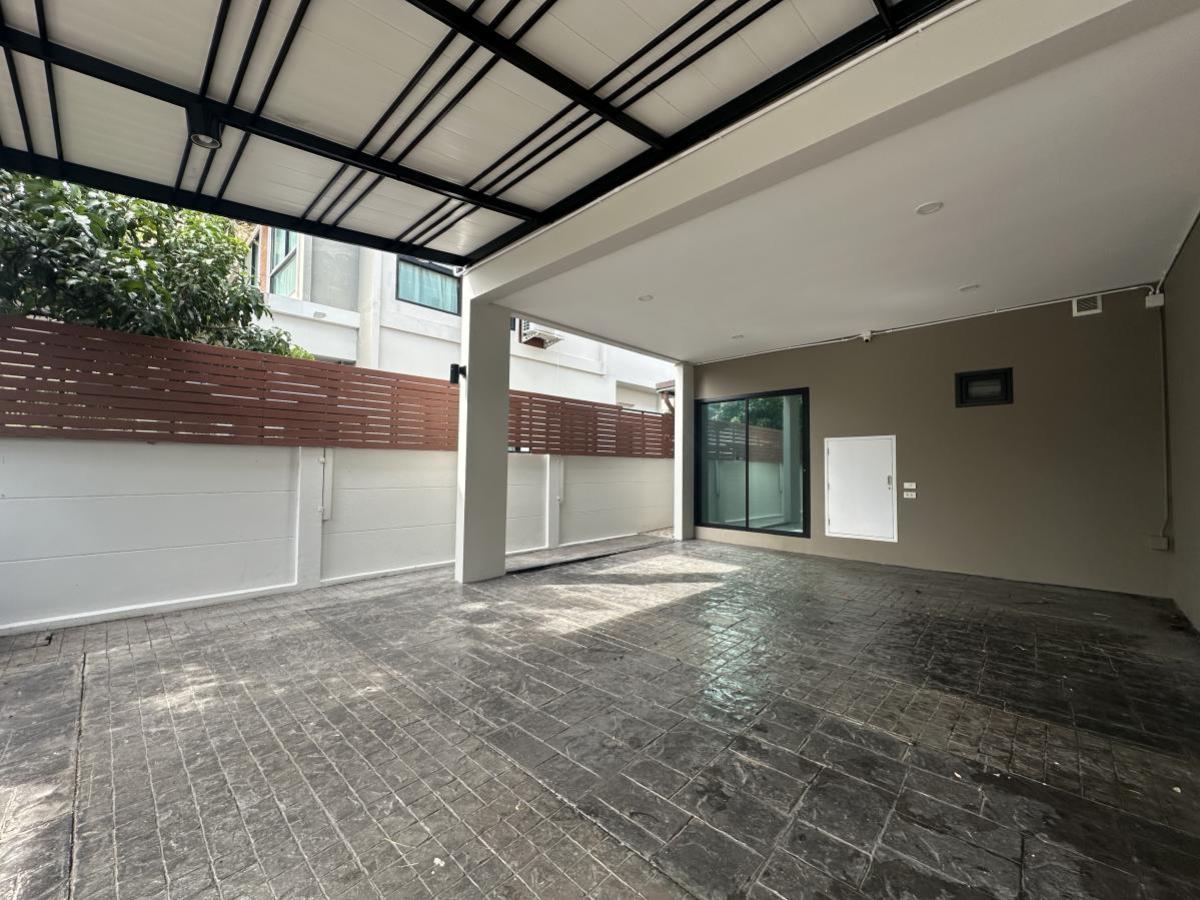 For SaleHousePathum Thani,Rangsit, Thammasat : For Sale House , Thanyaphirom Grand Ville Khlong 7 , corner unit , Lam Phak Kut , Thanyaburi , Pathum Thani , CX-136997