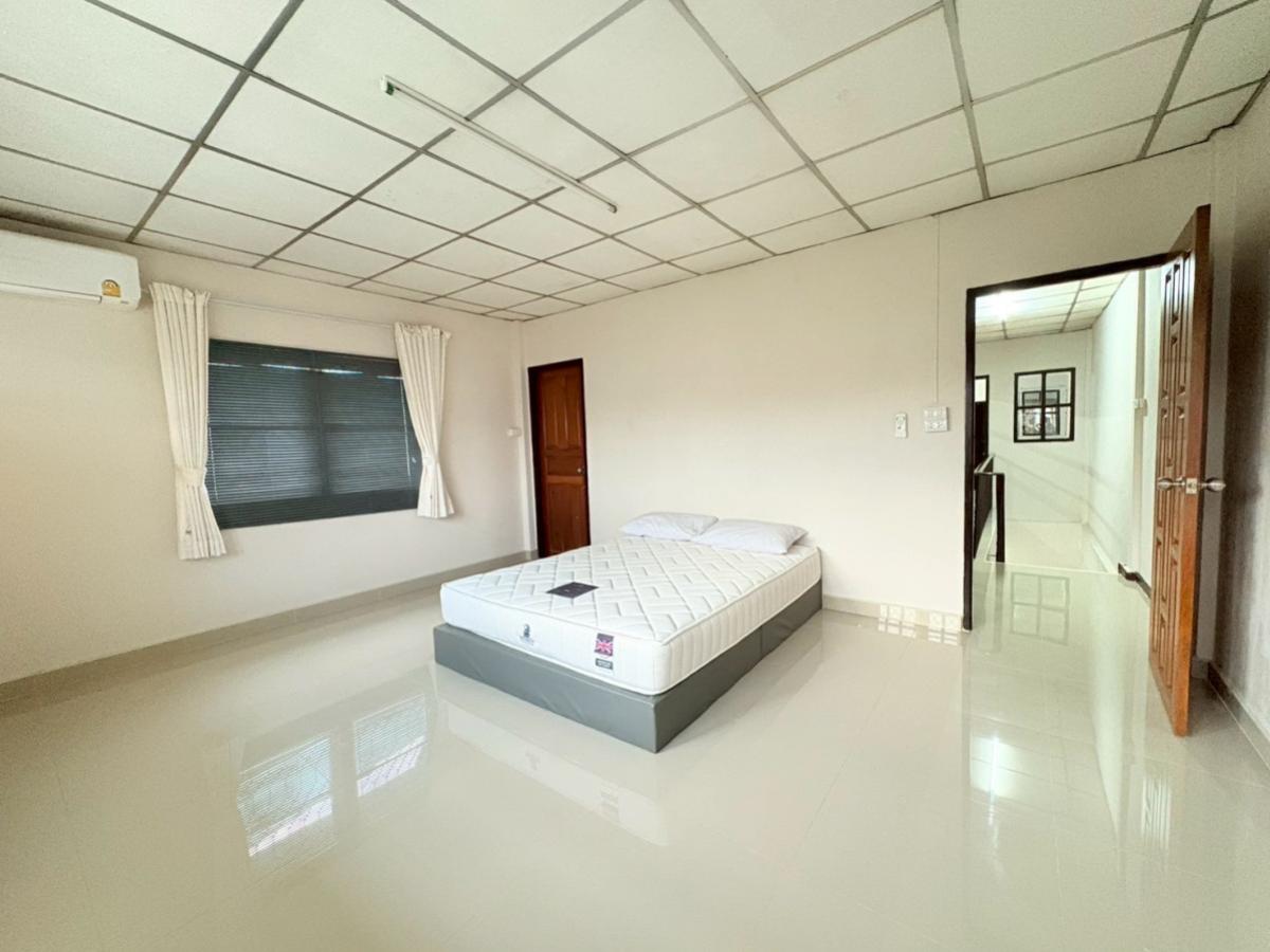 For SaleTownhomeKasetsart, Ratchayothin : For Sale Corner unit townhouse in a good location on Lat Phrao–Wang Hin Road , Lat Phrao , Lat Phrao , Bangkok , CX-137835