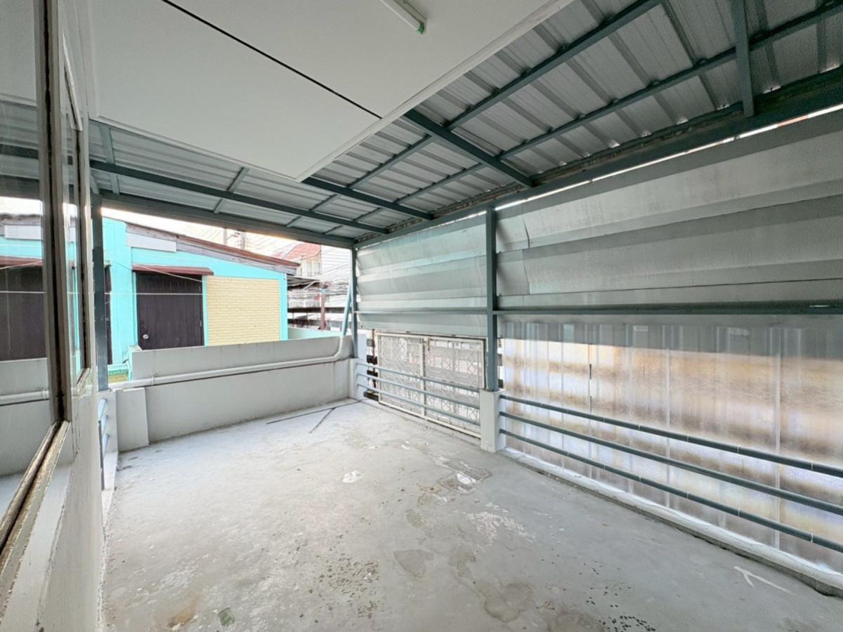 For SaleTownhomeKasetsart, Ratchayothin : For Sale Corner unit townhouse in a good location on Lat Phrao–Wang Hin Road , Lat Phrao , Lat Phrao , Bangkok , CX-137835