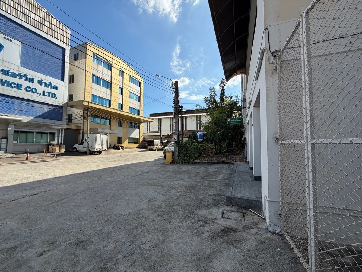 ให้เช่าโฮมออฟฟิศบางนา แบริ่ง ลาซาล : โฮมออฟฟิศ 5 ชั้น | ทำเลกิ่งแก้ว–บางนา ทิศตะวันออกเฉียงใต้ | โปรไฟล์อาคารดี | พื้นที่ใหญ่ ฟังก์ชันครบ