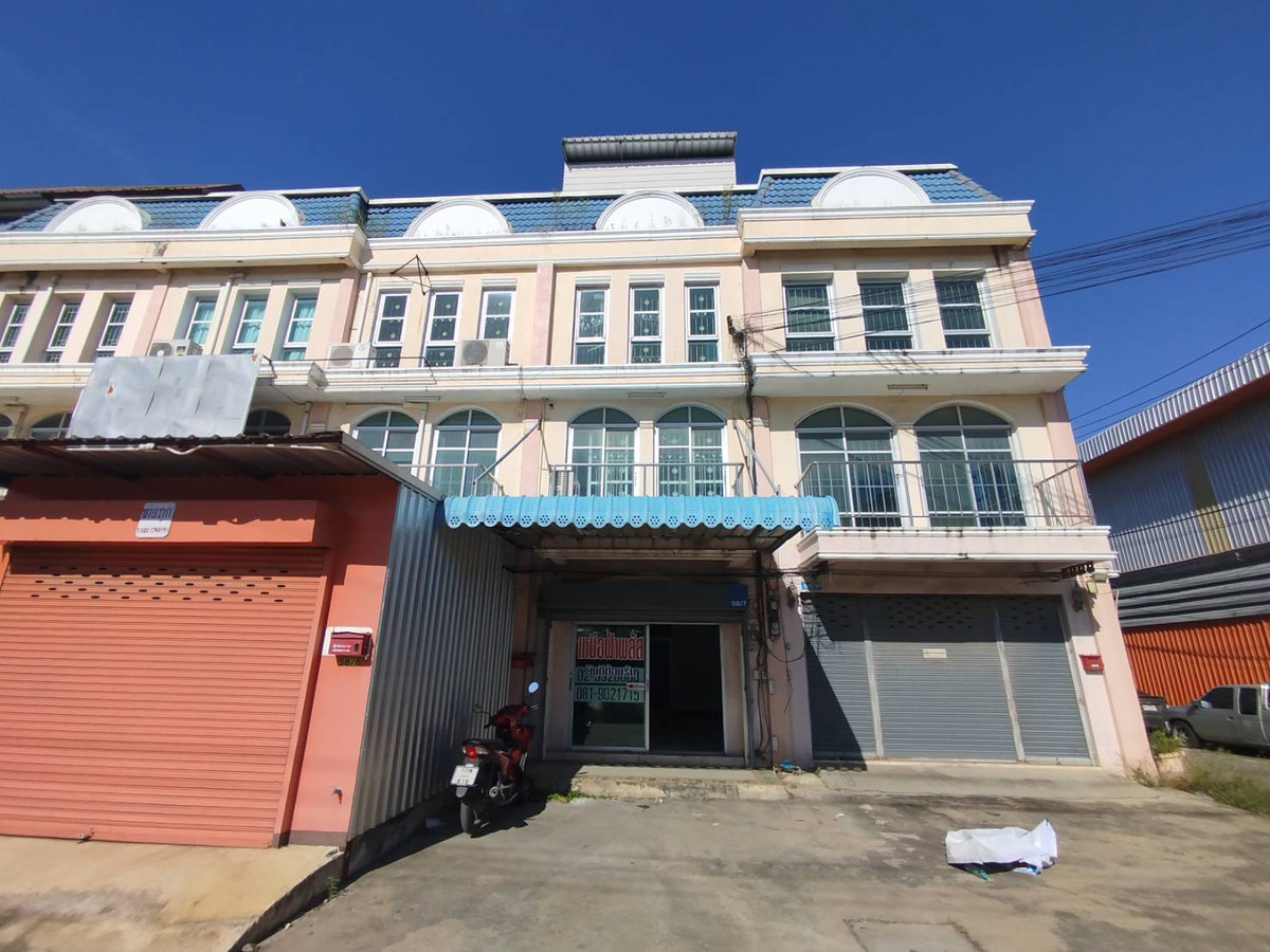 ขายอาคารพาณิชย์นนทบุรี บางใหญ่ บางบัวทอง : ขายอาคารพาณิชย์ ติดถนนบ้านกล้วย ไทรน้อย หมู่บ้านเหนือฟ้าพลัส 1  18 ตรว.