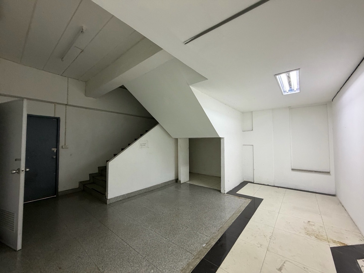 ให้เช่าโฮมออฟฟิศบางนา แบริ่ง ลาซาล : โฮมออฟฟิศ 5 ชั้น | ทำเลกิ่งแก้ว–บางนา ทิศตะวันออกเฉียงใต้ | โปรไฟล์อาคารดี | พื้นที่ใหญ่ ฟังก์ชันครบ