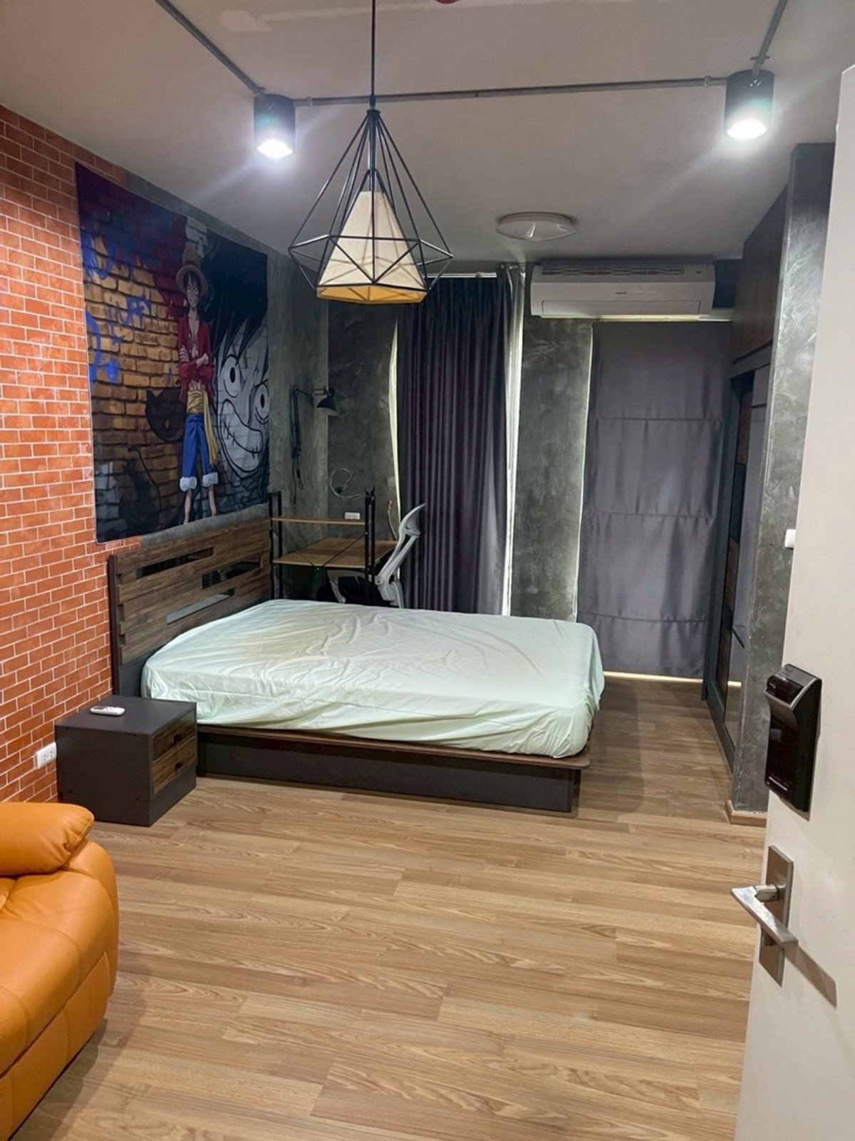 For SaleCondoBangna, Bearing, Lasalle : #Urgent sale#with tenants 🔥🔥 Condo Unio Sukhumvit 72 Phase 1 has tenants for rent at
8,000 baht/month