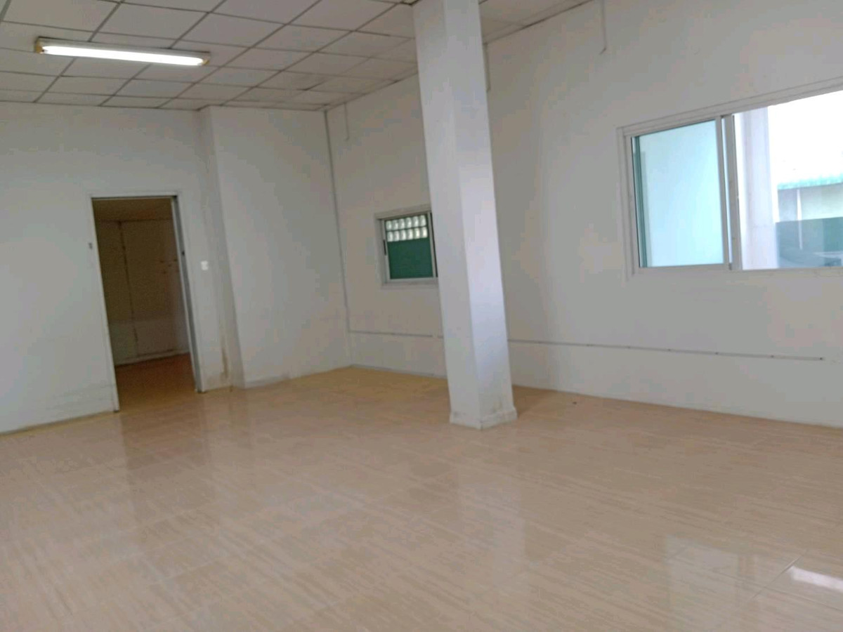 For RentShop HousePhutthamonthon, Salaya : HR3046 4-storey commercial building for rent (2 units hit through) in Salaya area, suitable for an office, trading, tutoring institute.