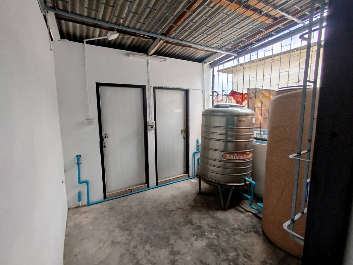 For SaleShop HouseRathburana, Suksawat : Commercial building for sale, 4 floors, 1 mezzanine, Soi Suksawat 64, 16 sq m.