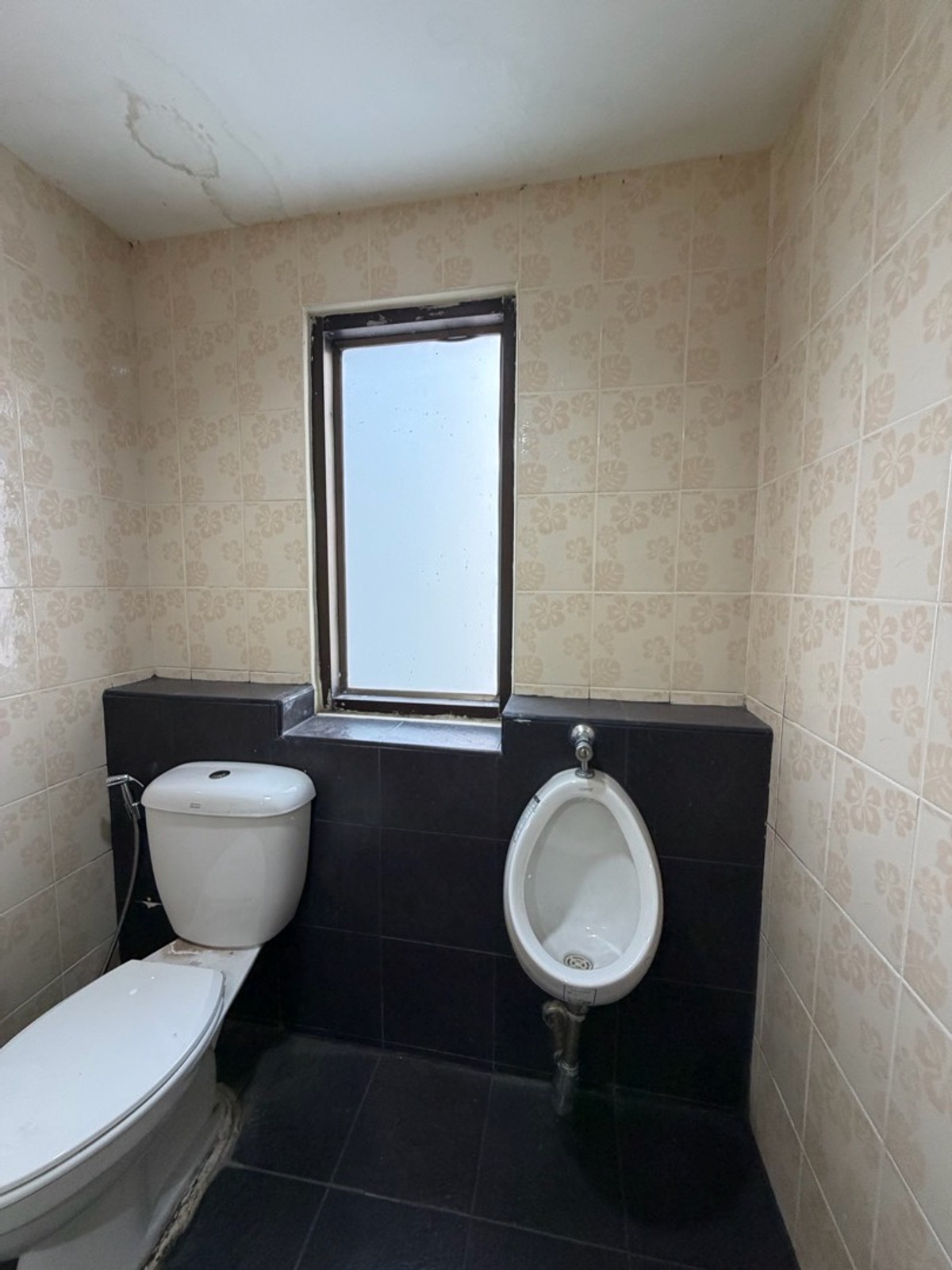 ให้เช่าโฮมออฟฟิศบางนา แบริ่ง ลาซาล : โฮมออฟฟิศ 5 ชั้น | ทำเลกิ่งแก้ว–บางนา ทิศตะวันออกเฉียงใต้ | โปรไฟล์อาคารดี | พื้นที่ใหญ่ ฟังก์ชันครบ