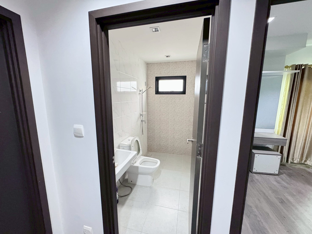 HousePathum Thani,Rangsit, Thammasat : 95227 - Sell/rent semi-detached house Chiwarom Village Rangsit-Don Mueang