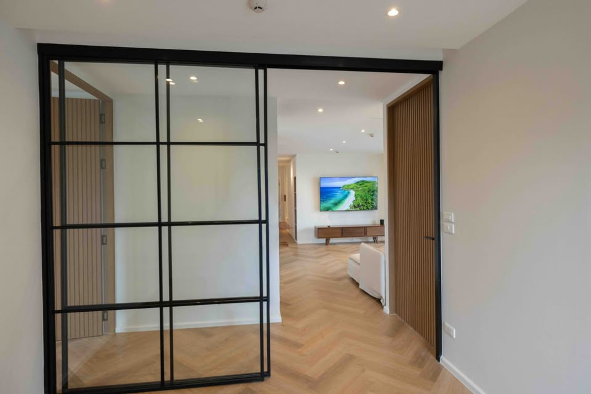 For RentCondoSukhumvit, Asoke, Thonglor : For Rent: Richmond Palace near BTS Phrom Phong  🏢 Prime Thonglor–Phrom Phong location 🚆 Just steps from BTS Phrom Phong 🛋️ Fully furnished and ready to move in 🌆 Spacious unit with easy access to malls, cafés, and restaurants