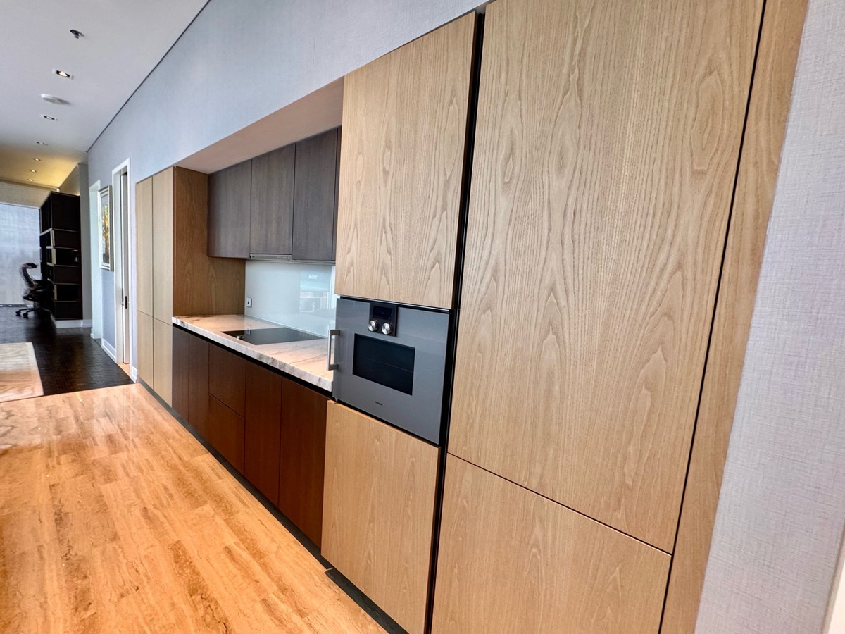 For RentCondoSathorn, Narathiwat : 📢👇Ultra-luxury residence with stunning city views, in modern décor, and exclusive 5-star hotel services. Perfect for refined living in the heart of Bangkok. Walking distance to top dining, shopping, and business hubs, fully furnished, ready to move 