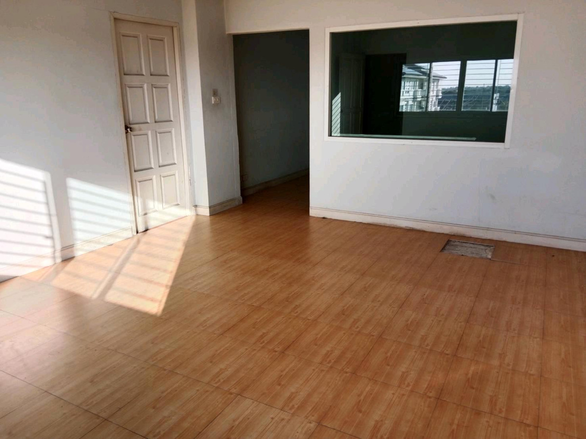 For RentShop HousePhutthamonthon, Salaya : HR3046 4-storey commercial building for rent (2 units hit through) in Salaya area, suitable for an office, trading, tutoring institute.