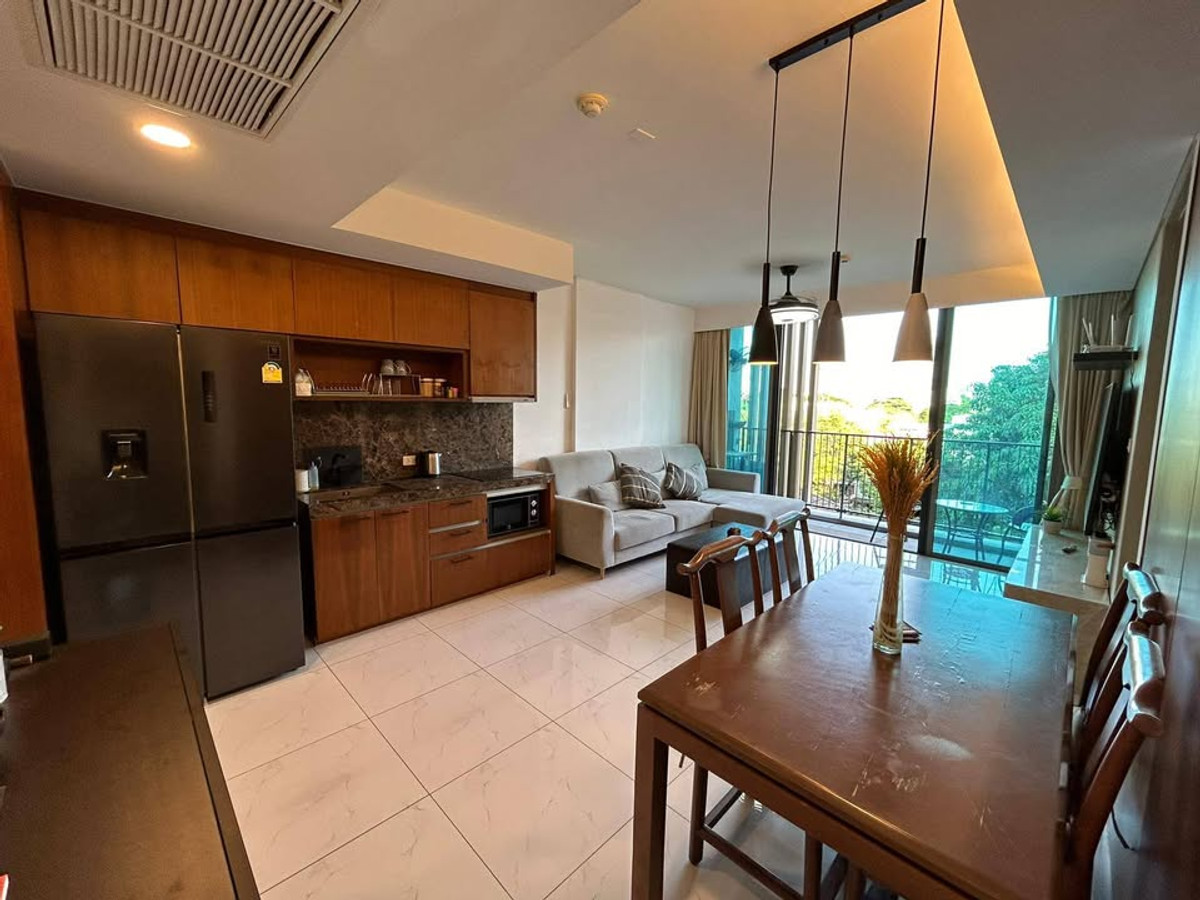 For RentCondoSukhumvit, Asoke, Thonglor : Condo, 4th floor, good location, fully furnished, beautifully decorated, for rent in Phrom Phong-Sukhumvit area. Near EmQuartier, only 1 km.